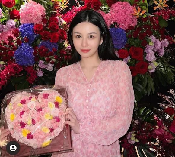 為母慶祝54歲生日 網民期待沈月 邱淑貞同框