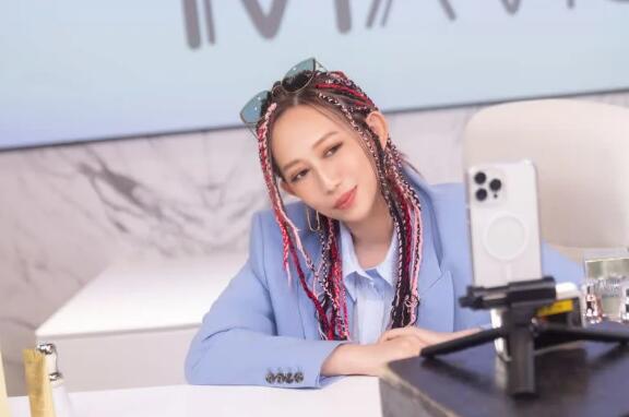 女星神隱17年 翻身年收9億企業家