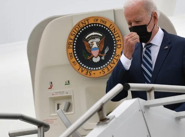 拜登確診新冠病毒出現流鼻水及乾咳 賀錦麗檢測陰性