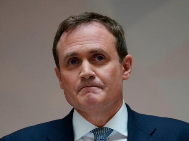 英國保守黨黨魁選舉董勤達出局 辛偉誠得票續居首