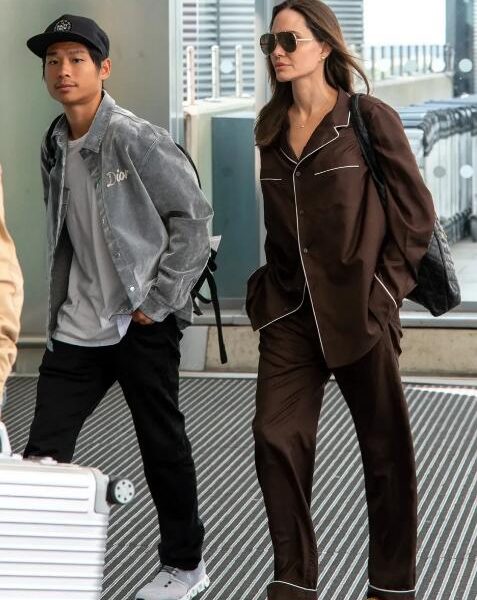 「簡約女王」 Angelina Jolie 最愛哪個品牌的平底鞋