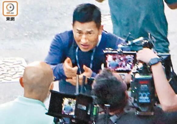 大陣仗炸車烈燄沖天 張家輝街頭槍戰嚇親細路