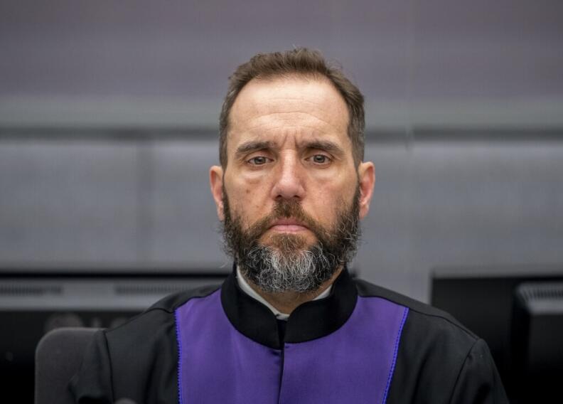 美任命前海牙战争罪检察长为特检，监督特朗普刑事调查