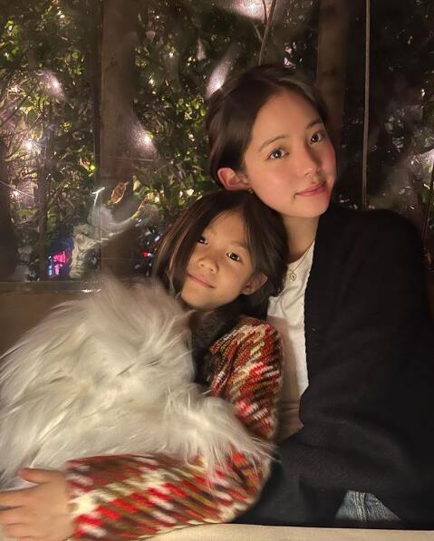 陈冠希突发文晒出欧阳娜娜私照，网友惊呼：以为自己看错