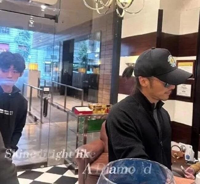 謝霆鋒與16歲大仔Lucas澳洲滑雪被捕獲