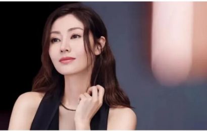 高衩泳衣照臀部鬆弛 53歲李嘉欣優雅老去